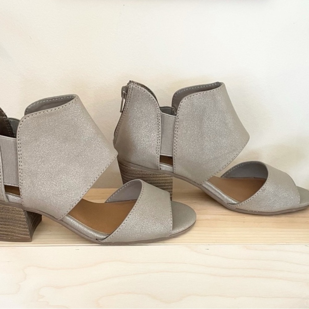 7, 9.5, 10 NEW TAUPE VITALIZE ORTHOLITE BLOCK HEEL CUTOUT OPEN TOE SANDALS